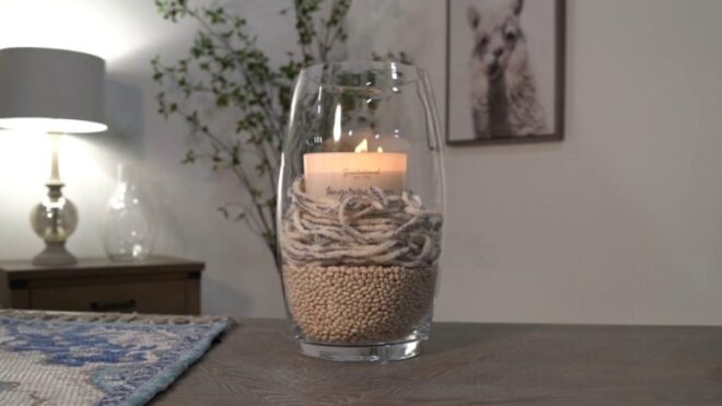 Crafting Cozy Vibes: Handcrafted Candles for a Warm Atmosphere